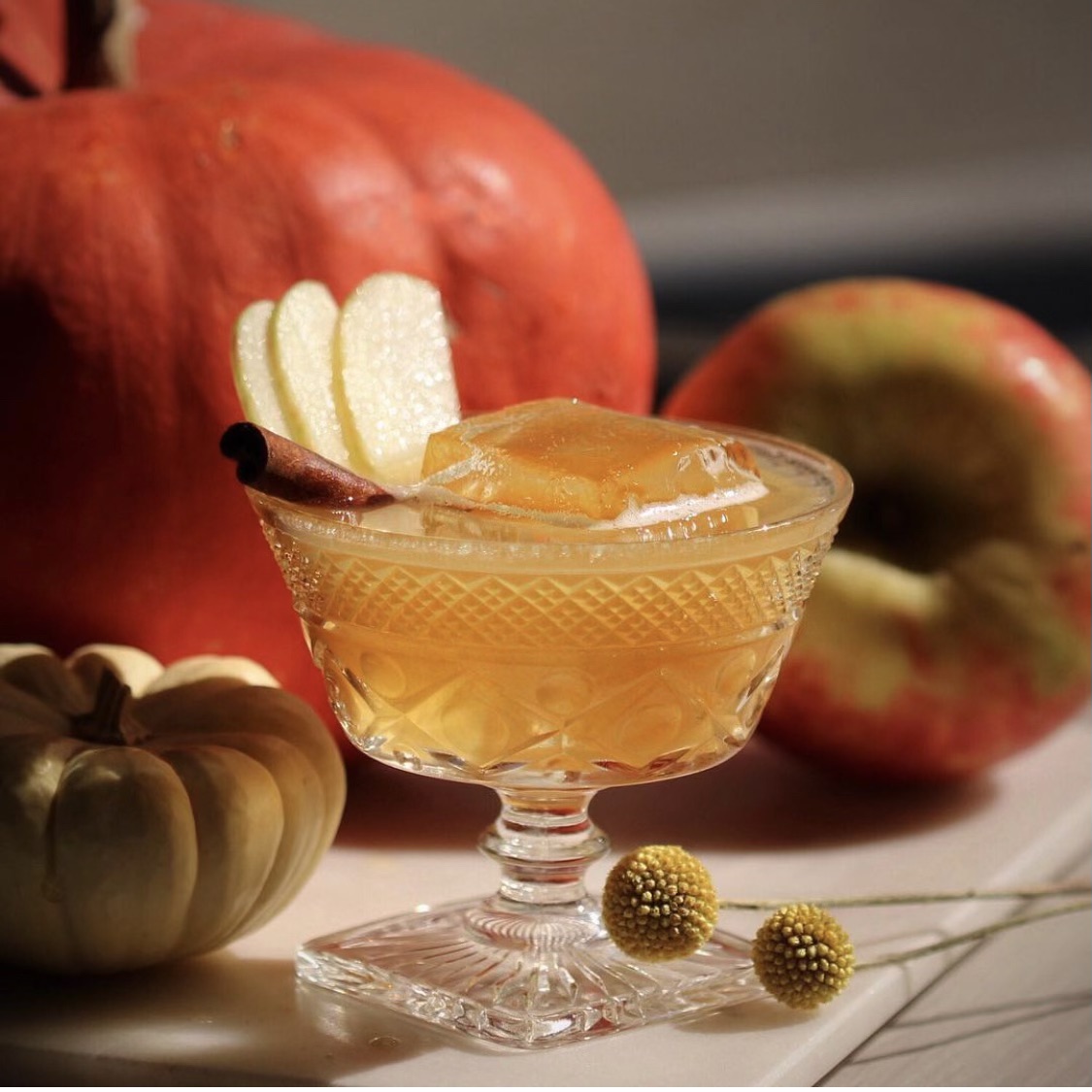 10 Easy Big-Batch Thanksgiving Cocktails - Sugar and Spice